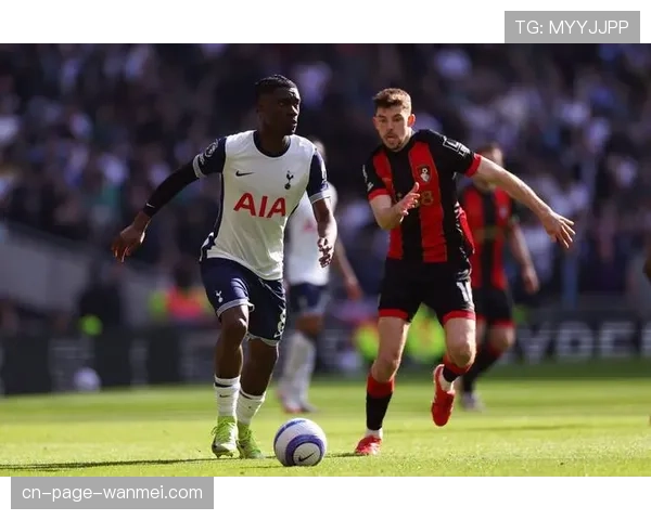 热刺防守组织混乱，连续失球暴露后防线沟通协调问题